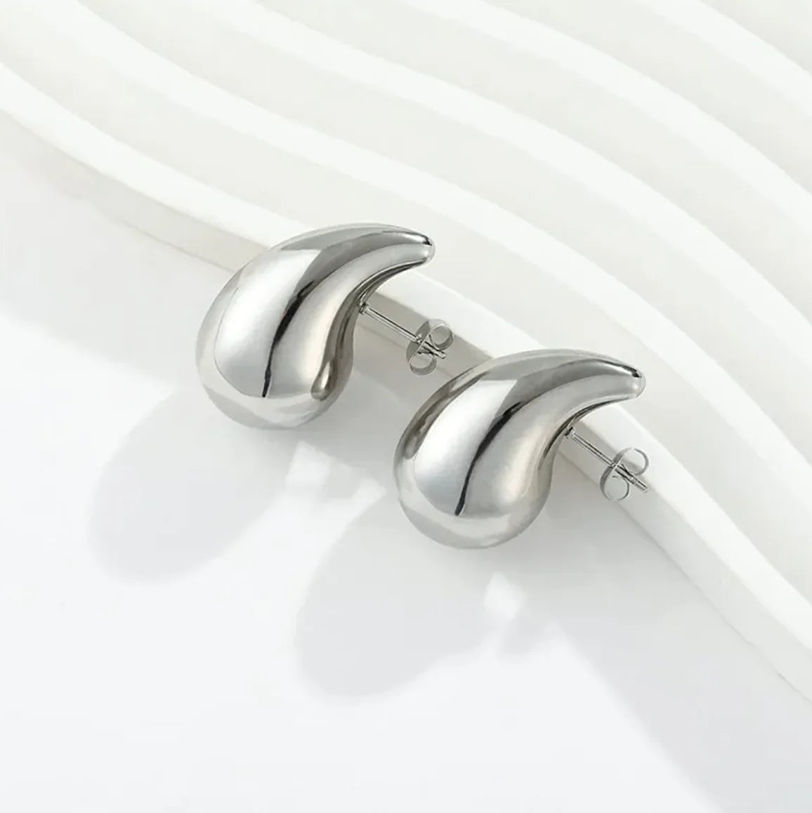 Women's Metal Water Drop Earrings